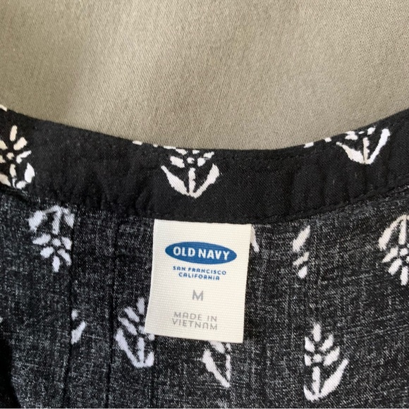 Short Sleeve Blouse - Picture 4 of 5